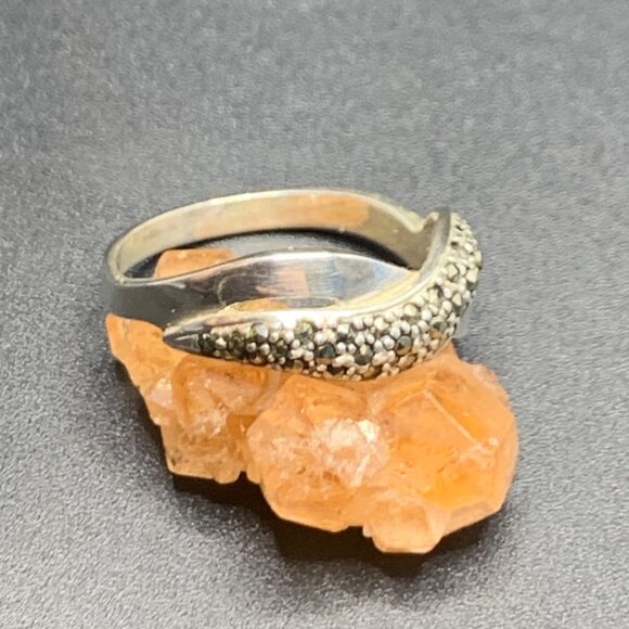 Sterling Silver 925 Marcasite Open Twist Design Tapered Band Ring Size 8 - Picture 4 of 10